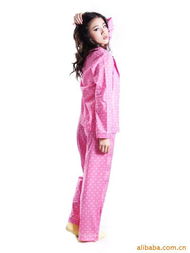 丹名尚品 深圳家居服飾風尚，鞋帽搭配點亮舒適生活